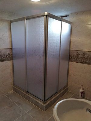 Mika-Kare-Dusakabin-19-min